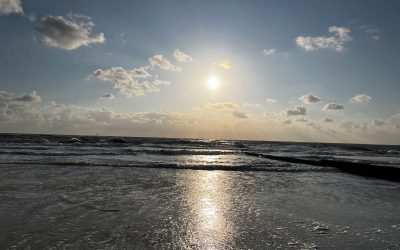 Sylt mit Dachzelt – Mein Tesla fährt Schiff | Abenteuer zwischen Wind & Meer