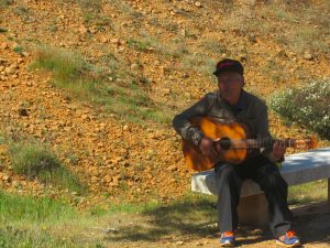 Musiker am Wegesrand – Begegnung auf dem Camino Frances Teil 2